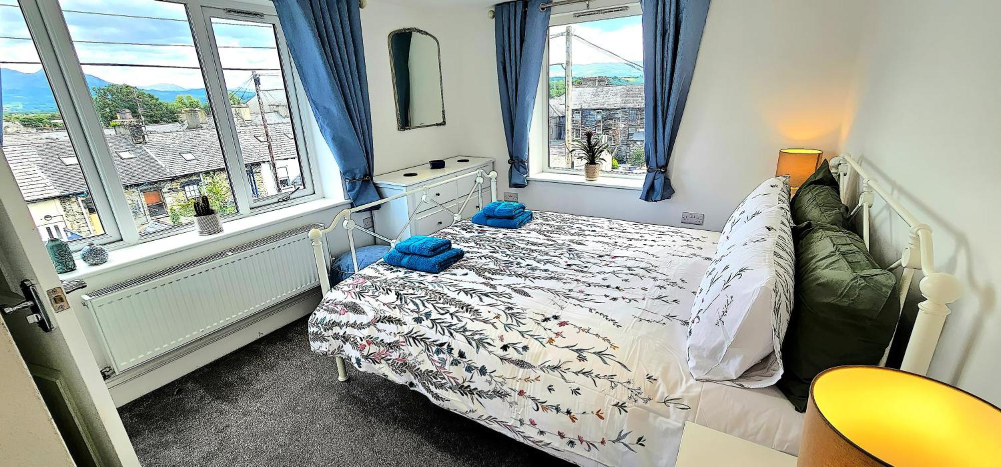 Porthmadog, Sleeps 11, 5 Bedrooms, 5 Bathrooms, Mountain Views מראה חיצוני תמונה